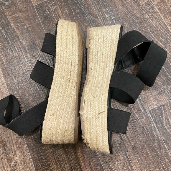 STEVE Madden Wedges - Picture 3 of 4